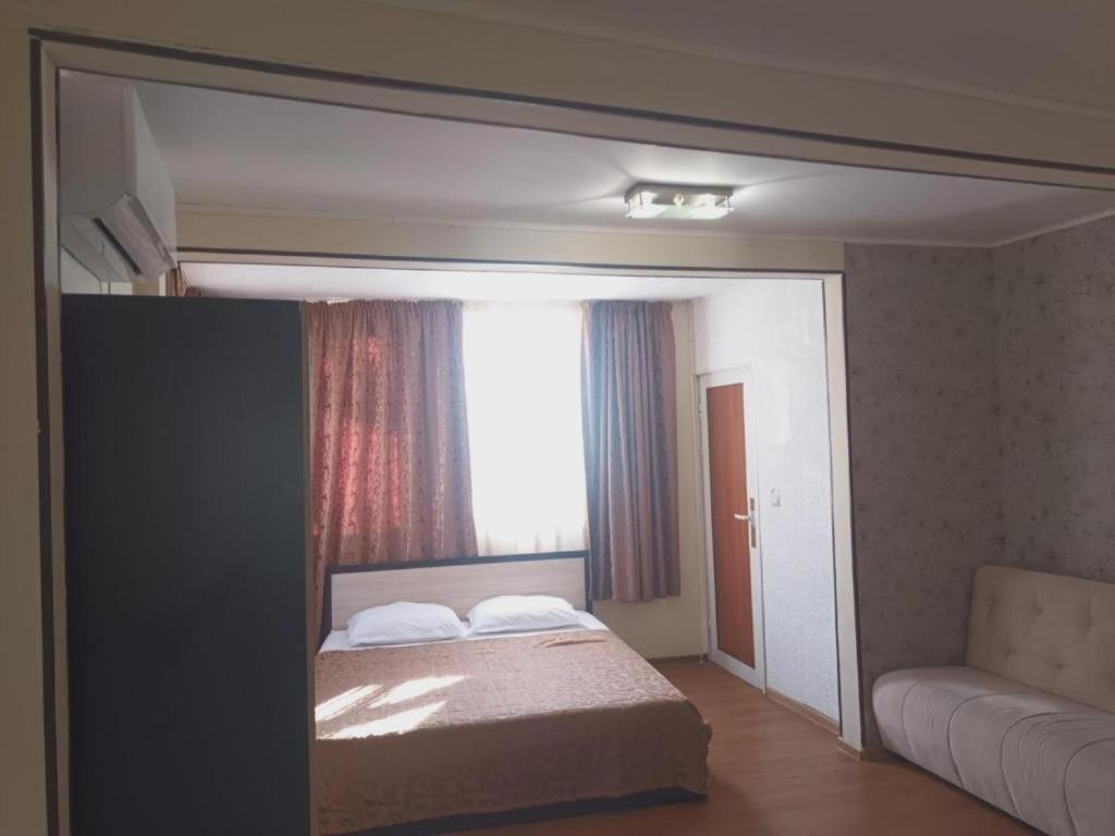 Apartments Danita & Restaurant&Pool Bar Varna Bagian luar foto